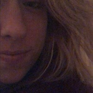 Meet your Posher, Holly